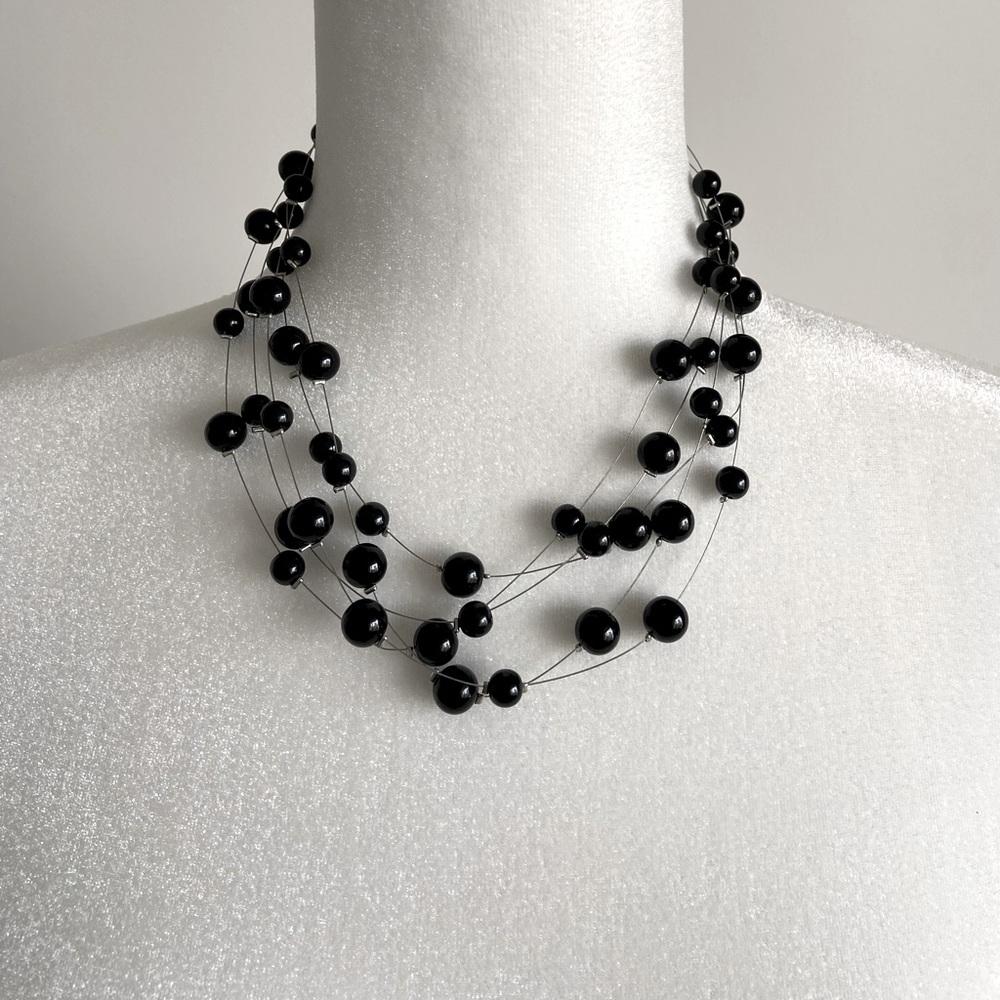 Black pearl necklace